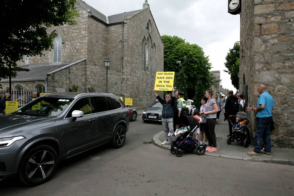 Hold The Line - Dalkey - 17 June 2022