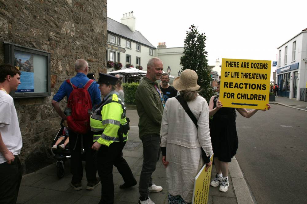Hold The Line - Dalkey - 17 June 2022